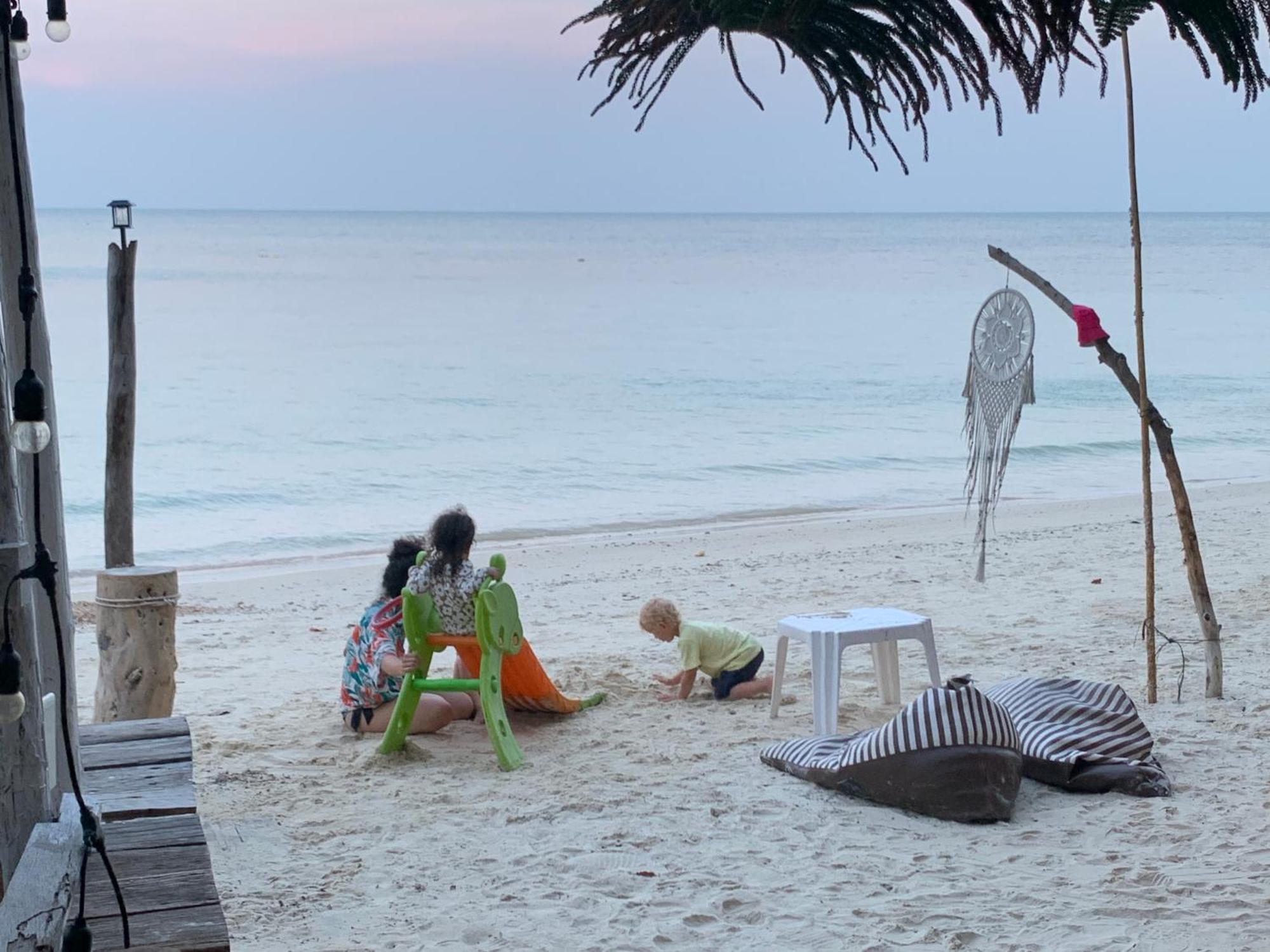 Hotel ลุงดำฮัทบีช Koh Samet Exteriér fotografie